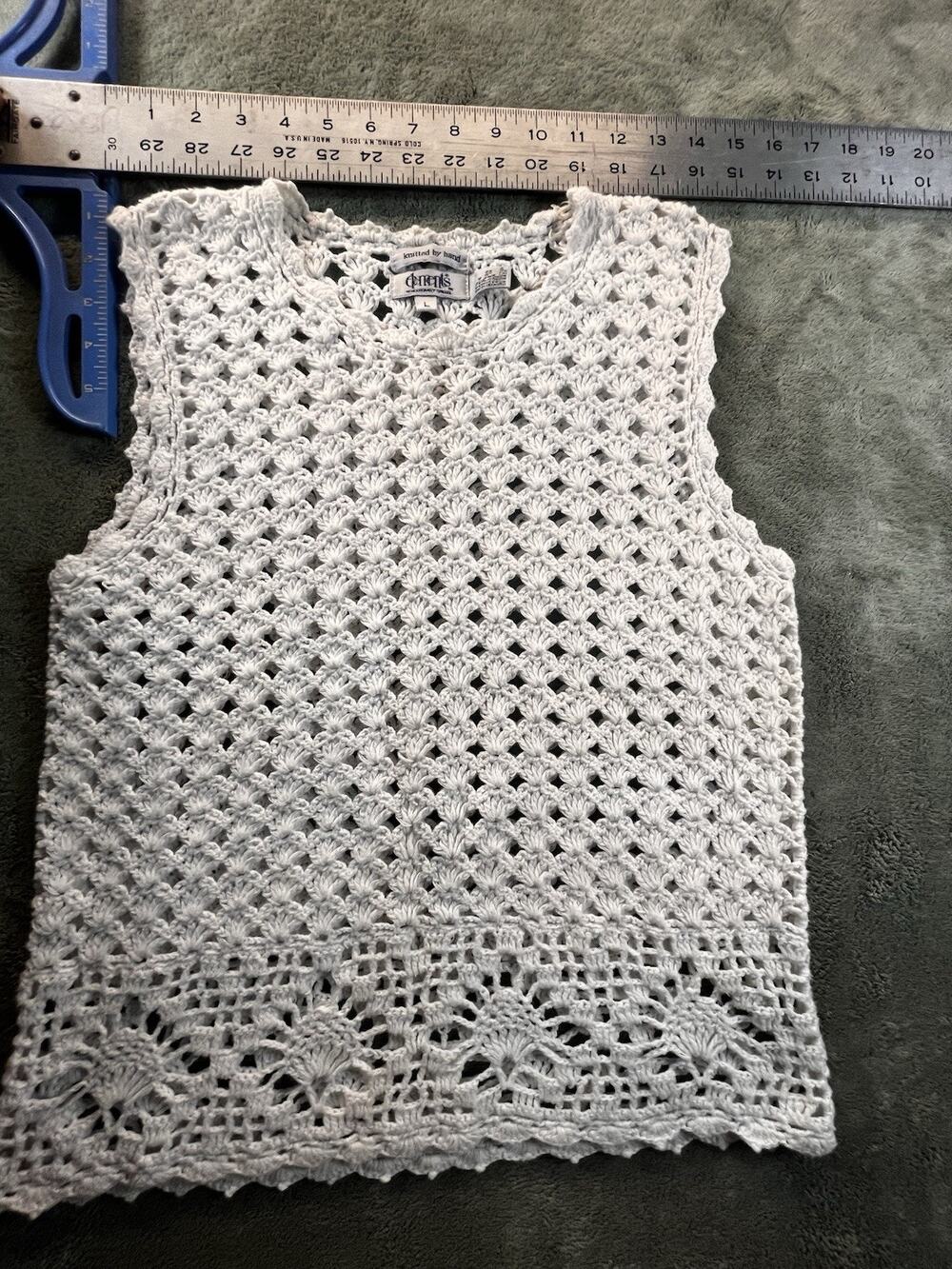 Cheris White Open-Knit Crochet V-Neck Sleeveless Sweater Vest Women’s L